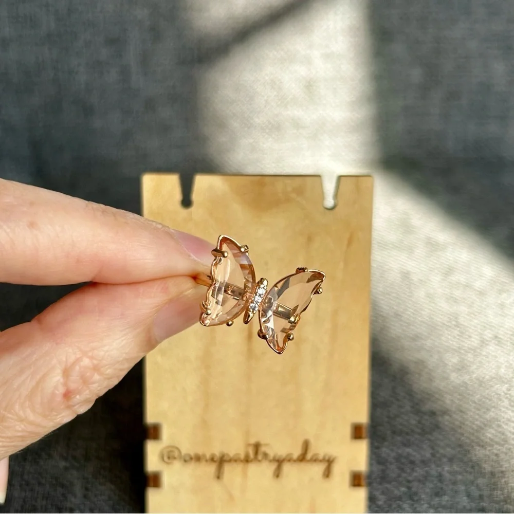 Pretty BLUSH PINK Butterfly Gemstone Fashion Ring, Gold, Adjustable